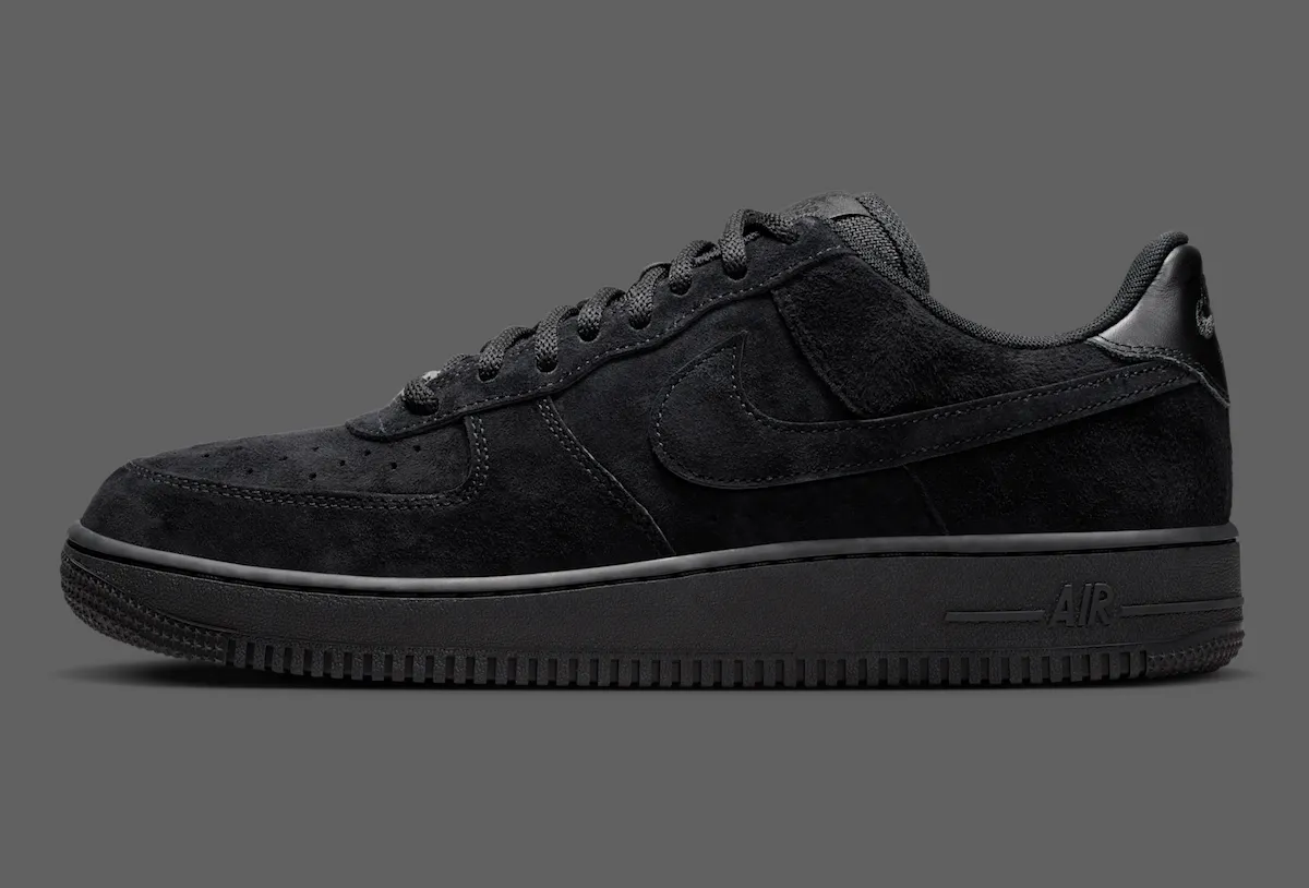 Nike SB Air Force 1 Low Triple Black